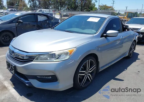 2017 Honda Accord Sport z USA, uszkodzony, nr VIN 1HGCR2F51HA044825